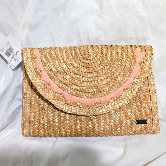 Nwt Roxy Woven Straw Clutch Crossbody‎ with Pink Accents - Picture 1 of 5